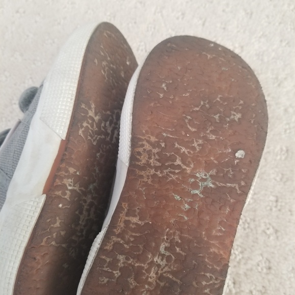 SOLD. Superga Italian kids velcro shoes, size 27 - Picture 4 of 6